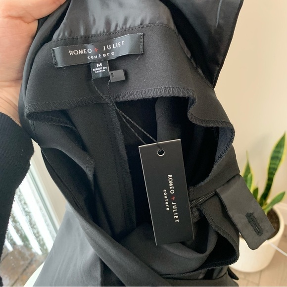 Romeo & Juliet Couture New Flare wide Leg Overalls Jumpsuit Size M Black NWT - Picture 8 of 11